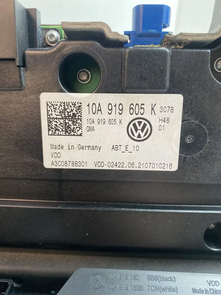 Volkswagen ID.3 (2019 - ) 10A035820F Магнитола / мультимедийная система — фото 8