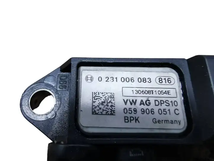 Audi A4 S4 B8 8K (2007 - 2011) 059906051C Датчик давления выхлопных газов — фото 6