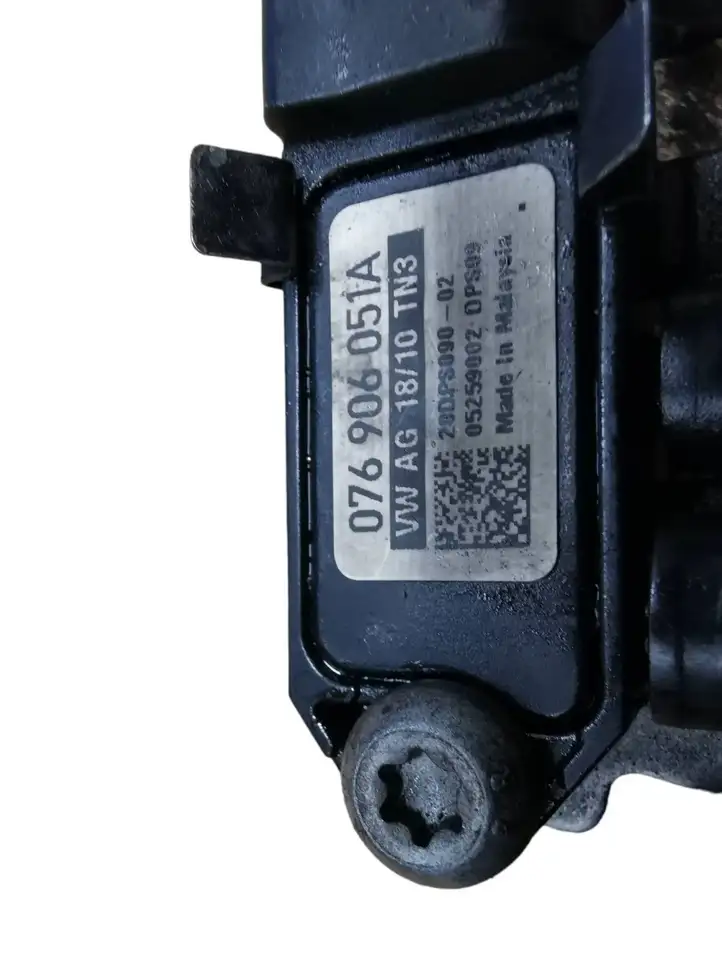 Audi A6 S6 C6 4F (2004 - 2008) 076906051A Датчик давления выхлопных газов — фото 6