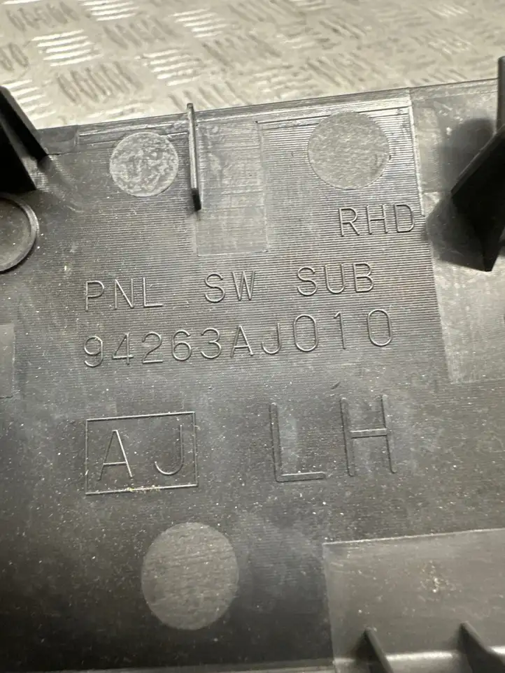 Subaru Outback (2009 - 2014) 94263AJ010 Кнопка стеклоподъемников — фото 3