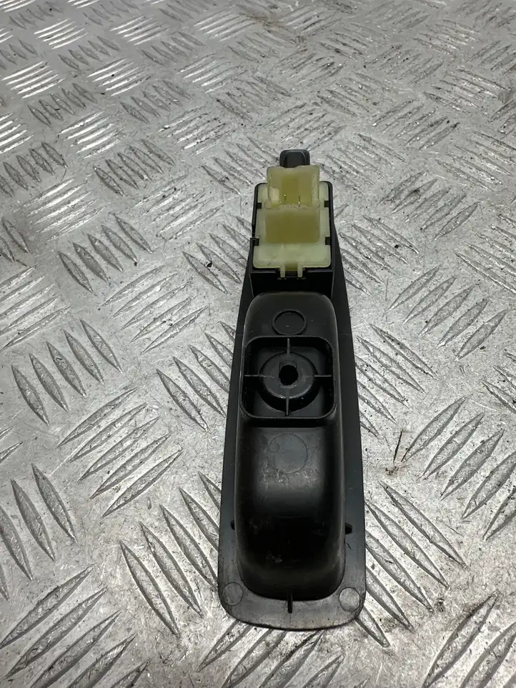 Renault Captur (2013 - 2020) 829614619R Блок кнопок стеклоподъемников — фото 2