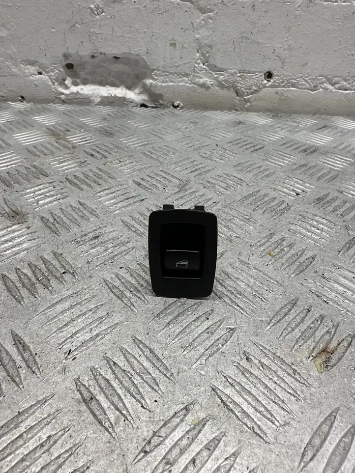 BMW X5 E70 (2006 - 2013) 6945874 Кнопка стеклоподъемников — фото 1