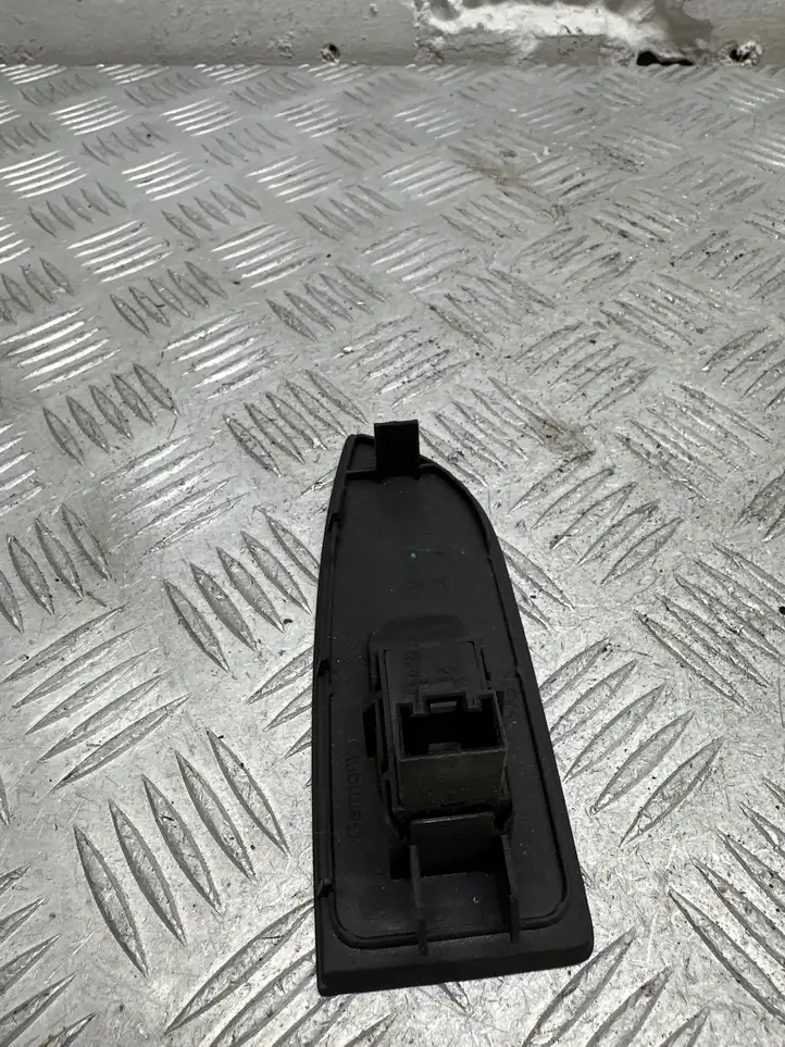 Volkswagen PASSAT CC (2008 - 2012) 3C8867376A Кнопка стеклоподъемников — фото 2