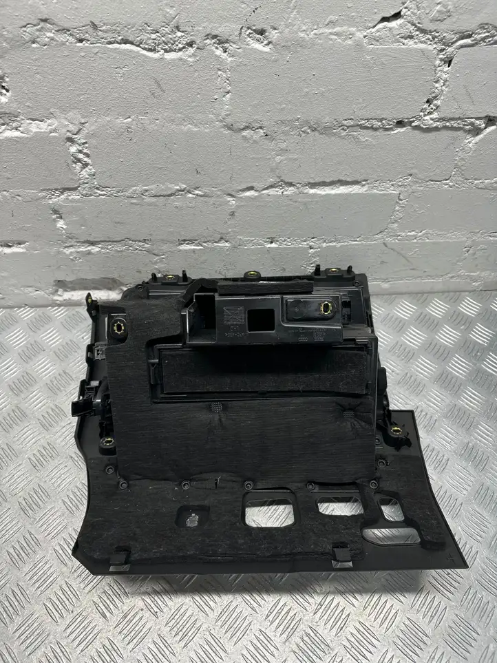 Audi A3/S3 8V (2012 - 2016) 8v1857035 Бардачок в сборе — фото 3