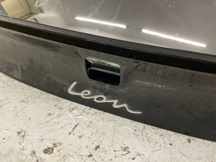 Seat Leon IV (2020 - ) Крышка багажника — фото 3