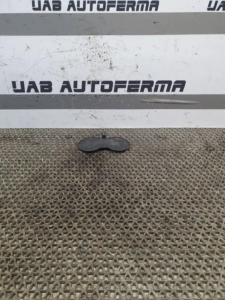 Ford Focus (2011 - 2015) BM51A046B94ABW Коврик выдвижного ящика — фото 1