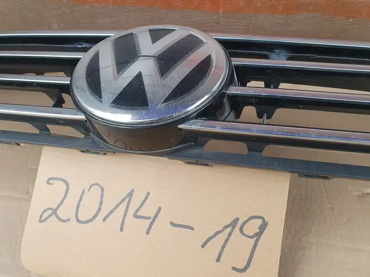 Volkswagen PASSAT B8 (2015 - ) 3G0853651A Верхняя решетка радиатора — фото 13