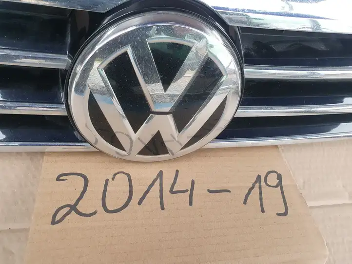 Volkswagen PASSAT B8 (2015 - ) 3G0853651A Верхняя решетка радиатора — фото 20
