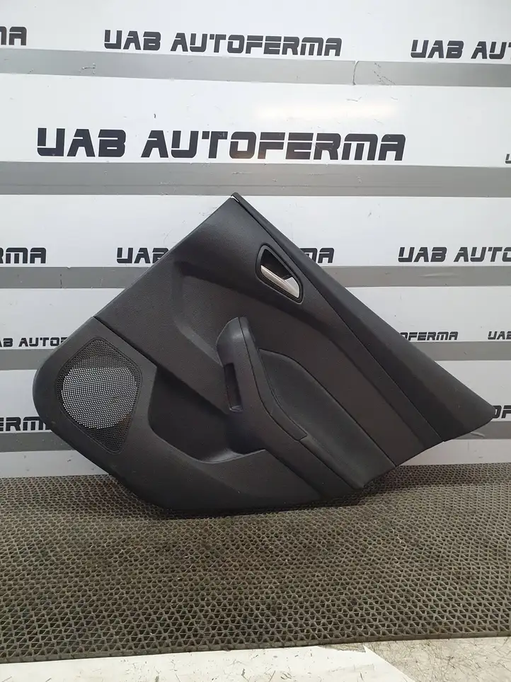 Ford Focus (2011 - 2015) BM51A27406A Обшивка задней двери — фото 1