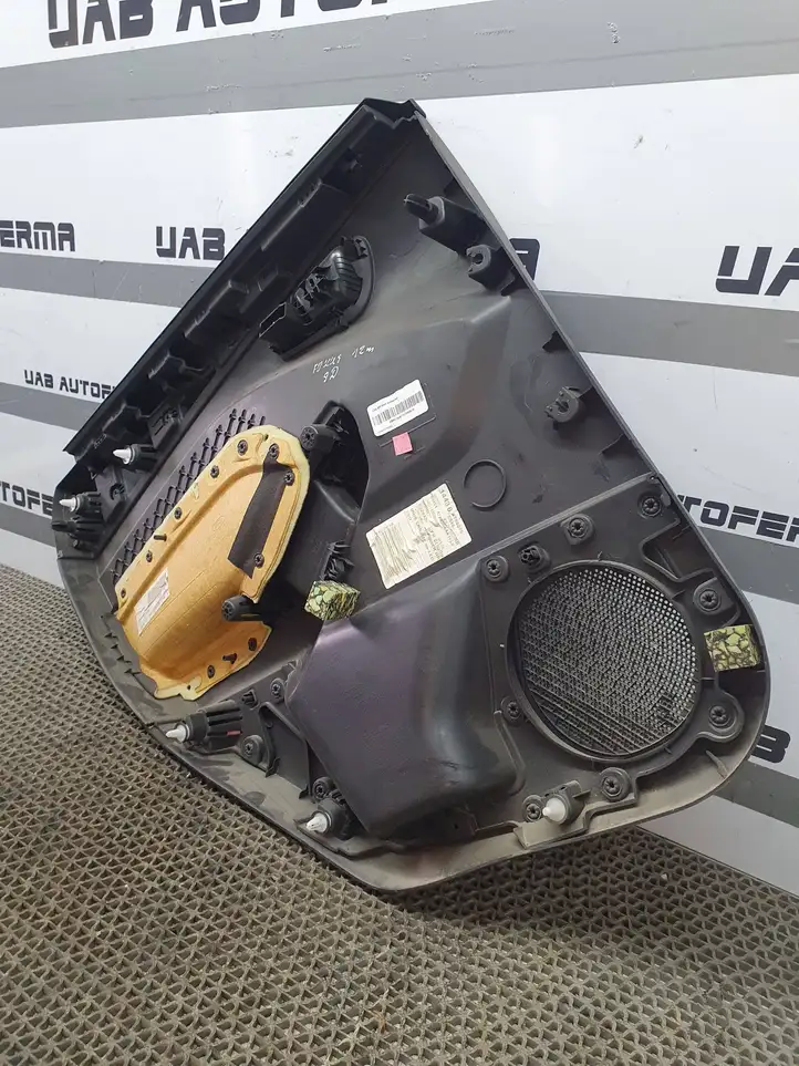Ford Focus (2011 - 2015) BM51A27406A Обшивка задней двери — фото 5