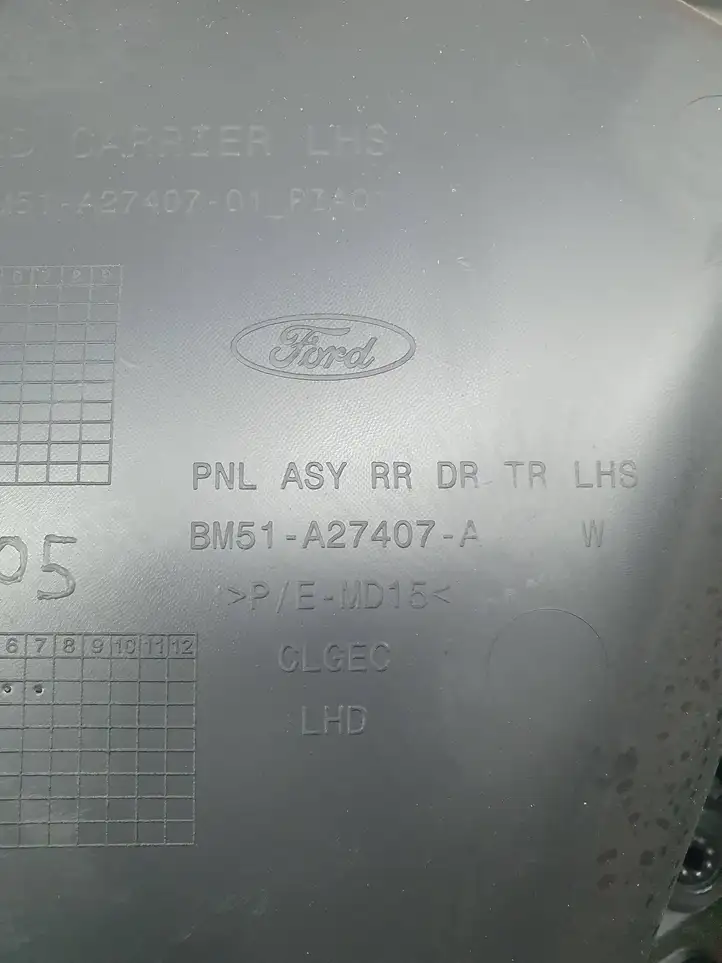 Ford Focus (2011 - 2015) BM51A27407A Обшивка задней двери — фото 2