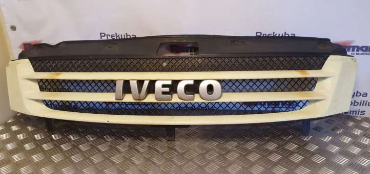 Iveco Daily 40.8 Grotelės viršutinės