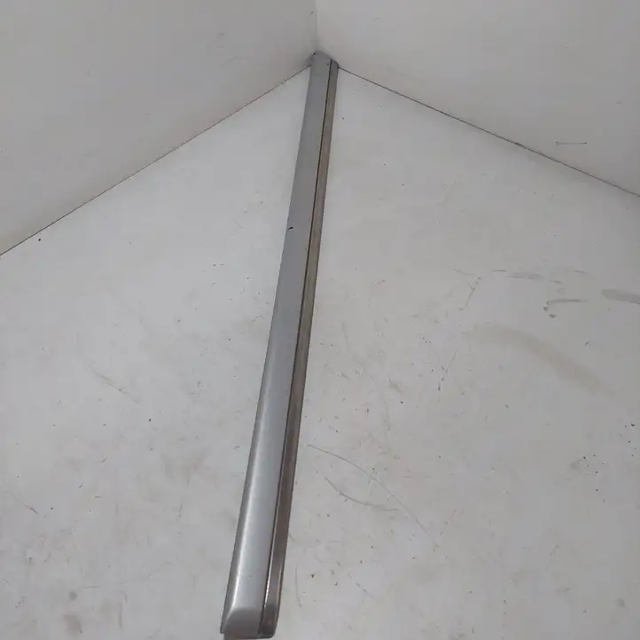 BMW 5 E39 (1996 - 2003)  7004031 Отделка (молдинг) передней двери