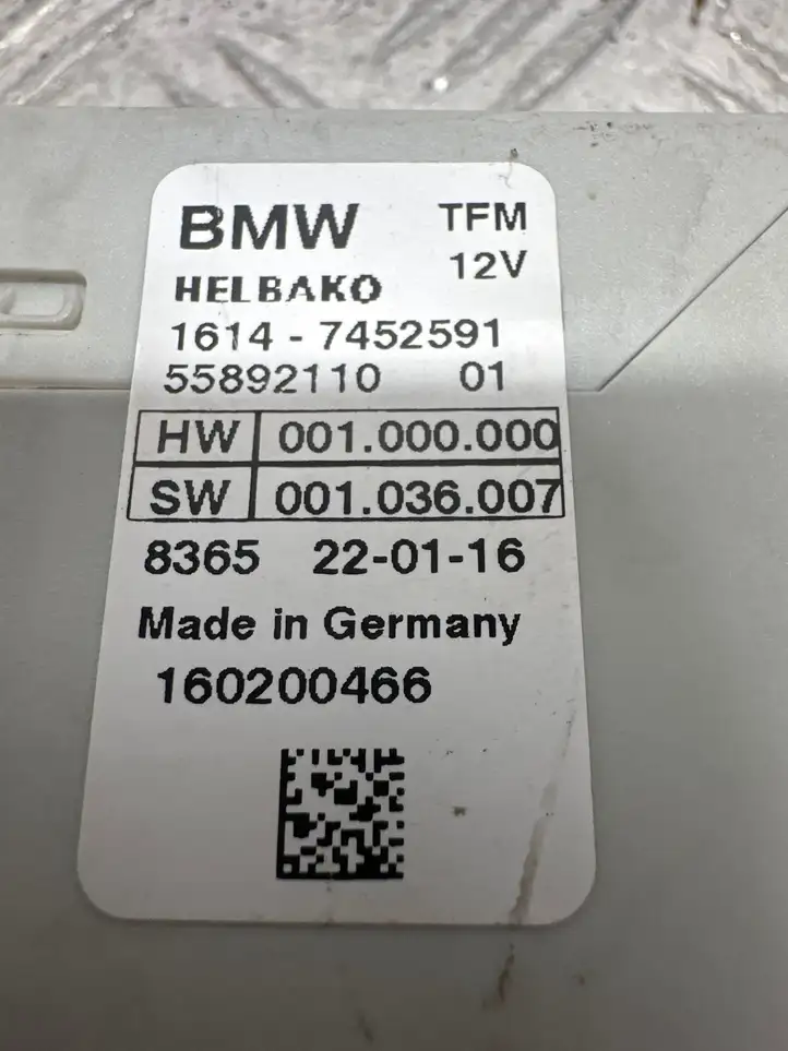 BMW 3 F30 F35 F31 (2012 - 2018) 7452591 Блок управления топливным насосом — фото 2