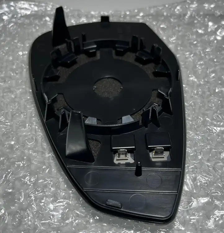 Audi A4 (2015 - 2019)  8W0857536D Части зеркала