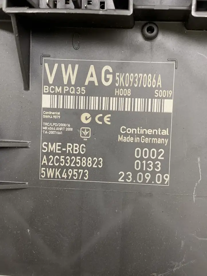 Seat Leon (1P) (2005 - 2012) 5K0937086A Модуль комфорта — фото 2