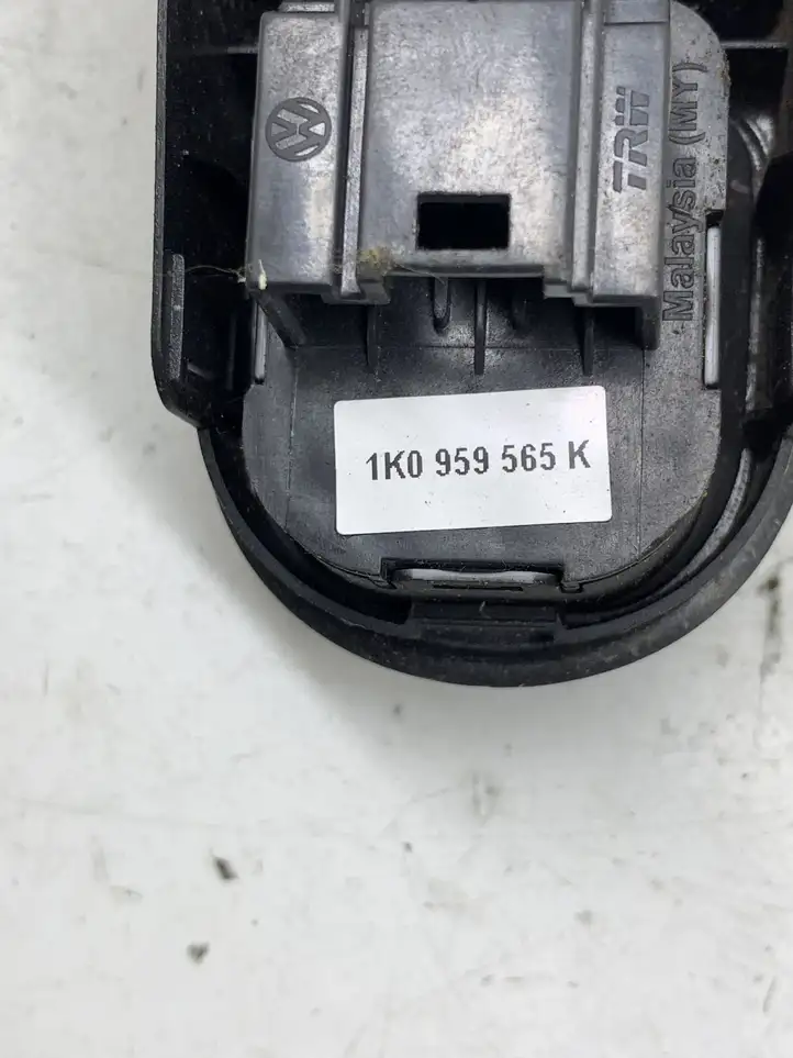 Seat Leon (1P) (2005 - 2012) 5K0867255A Кнопка стеклоподъемников — фото 4