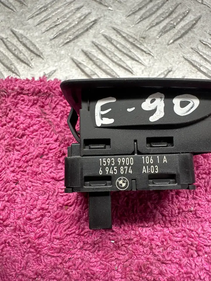 BMW 3 E90 E91 (2005 - 2012) 6945874 Кнопка стеклоподъемников — фото 3