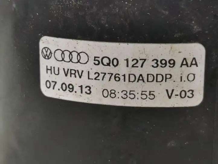 Volkswagen Golf VII (2013 - 2019) 5Q0127399AA Корпус топливного фильтра — фото 2