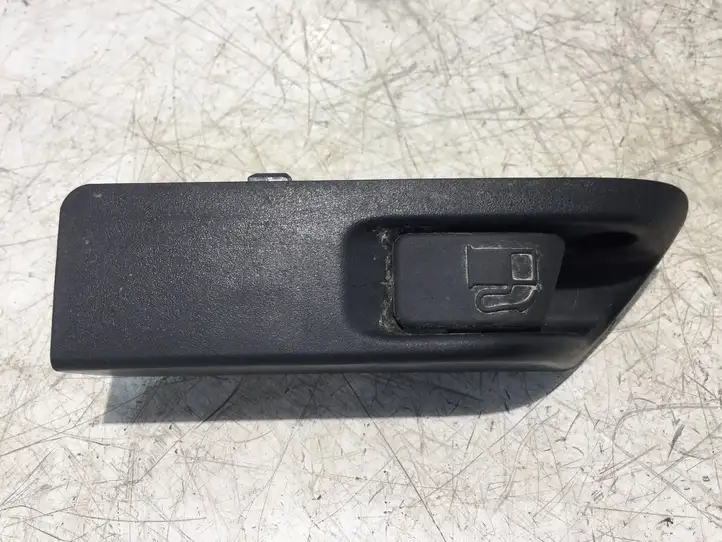Toyota Yaris (2014 - 2019) Ручка открытия лючка бензобака — фото 1