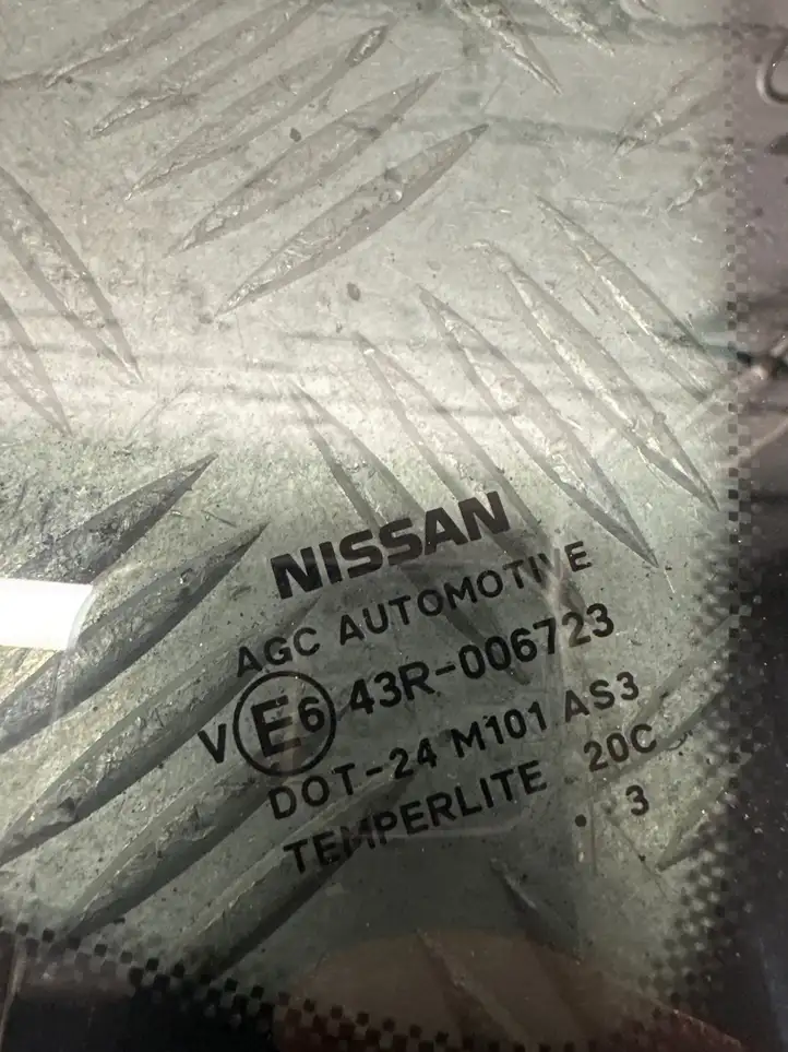 Nissan Qashqai (2013 - 2017) Заднее боковое стекло — фото 3