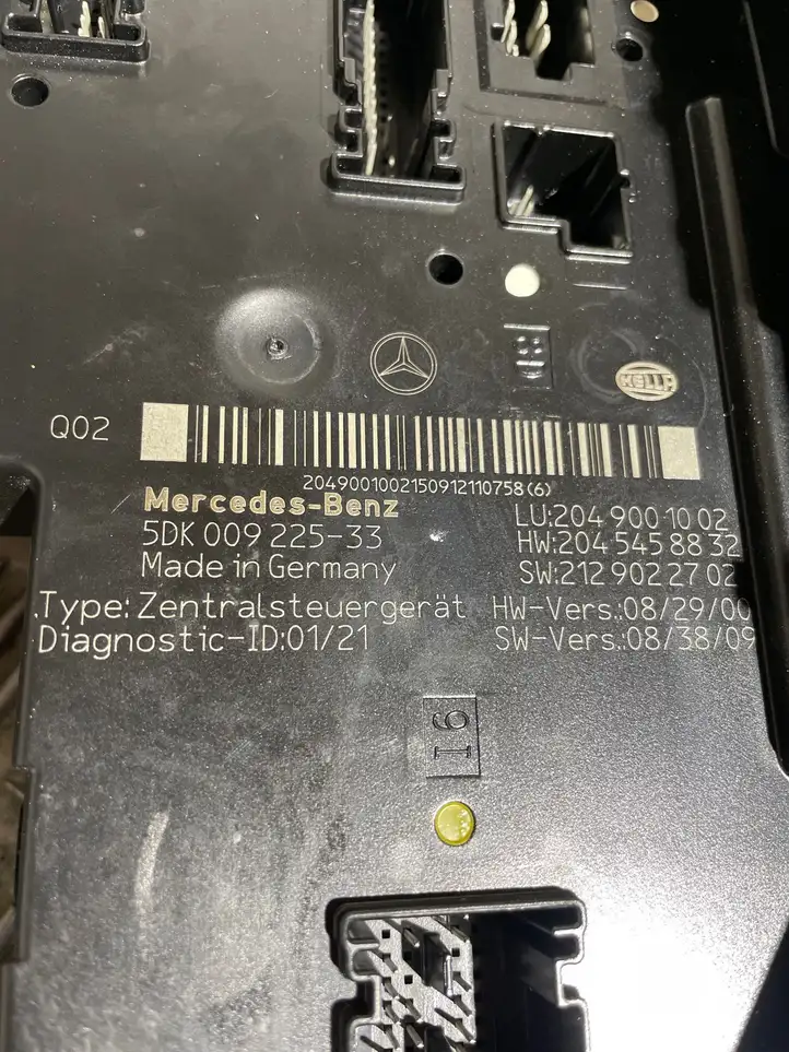 Mercedes-Benz C W204 (2007 - 2014) 2049001002 Модуль комфорта — фото 5