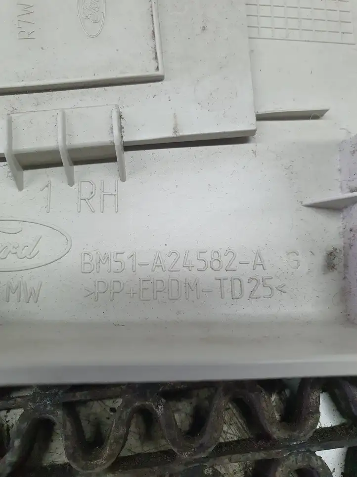 Ford Focus (2011 - 2015) BM51A24582A Верхняя обшивка стойки B — фото 7