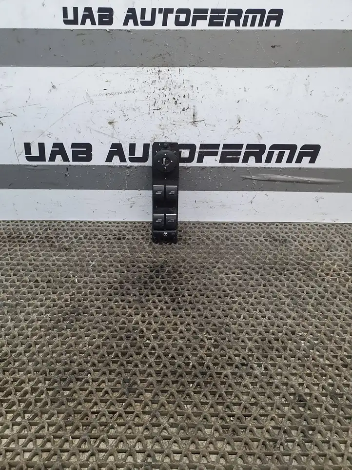 Ford Focus (2011 - 2015) XXXX14A132XX Кнопка стеклоподъемников — фото 1