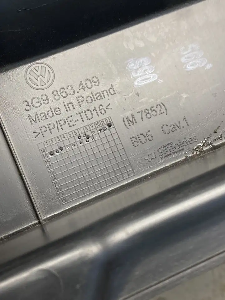 Volkswagen PASSAT B7 (2011 - 2014) 3G9863409 Прочая отделка багажника — фото 4