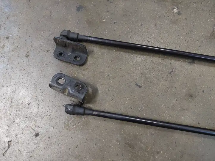 Kia Sorento (2002 - 2006) 811813e010 Амортизатор крышки багажника — фото 2