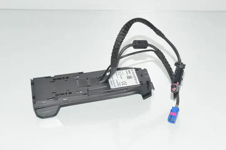 BMW 5 F10 F11 (2009 - 2016) Блок GSM — фото 4