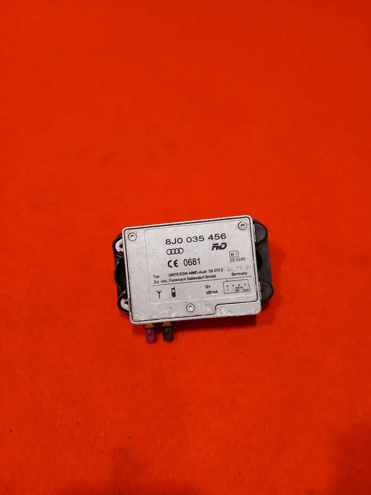 Audi A4 S4 B8 8K (2007 - 2011) 8J0035456 Усилитель антенны — фото 1