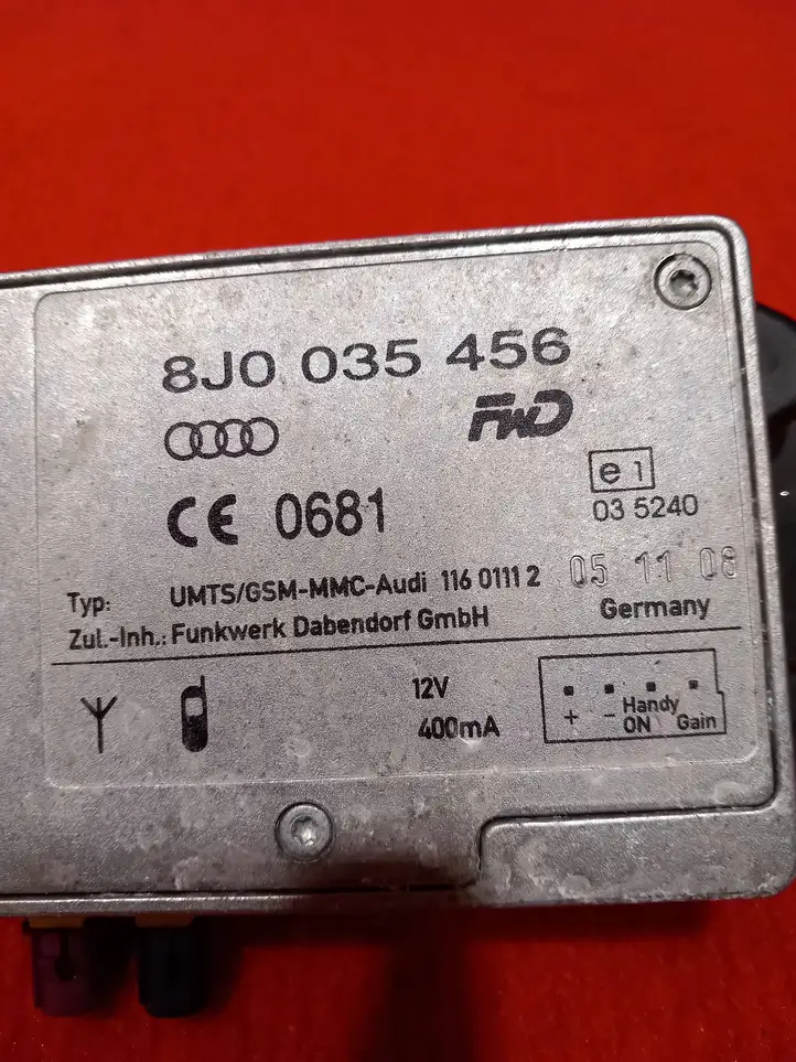 Audi A4 S4 B8 8K (2007 - 2011) 8J0035456 Усилитель антенны — фото 3
