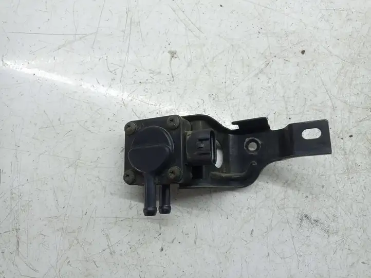 Toyota Corolla Verso AR10 (2004 - 2009) 8948064010 Датчик давления выхлопных газов — фото 1