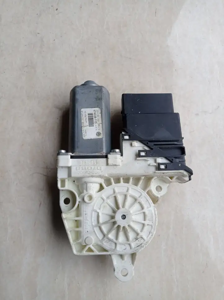 Volkswagen PASSAT B6 (2005 - 2010) 1k0959704P Стеклоподъемник задней двери — фото 2