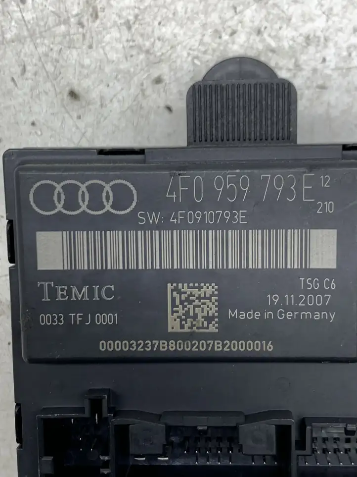 Audi A6 S6 C6 4F (2004 - 2008) 4F0959793E Блок управления дверью — фото 2