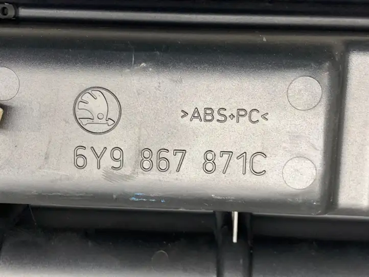 Skoda Fabia Mk1 (6Y) (1999 - 2007) 6Y9867871C Шторка — фото 2