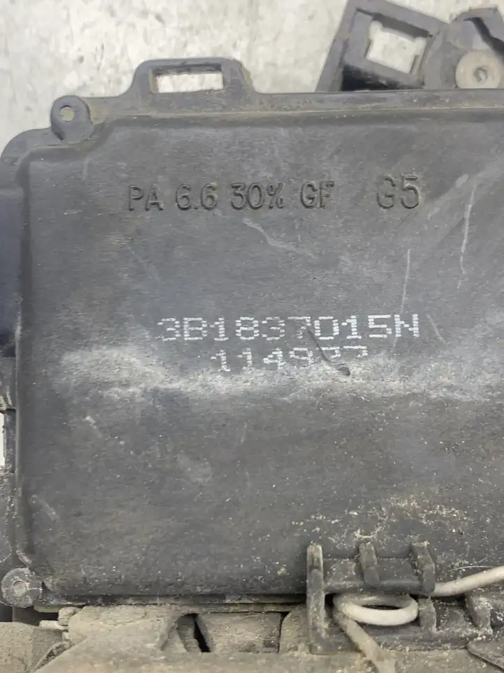 Skoda Fabia Mk1 (6Y) (1999 - 2007) 3B1837015N Замок передней двери — фото 4