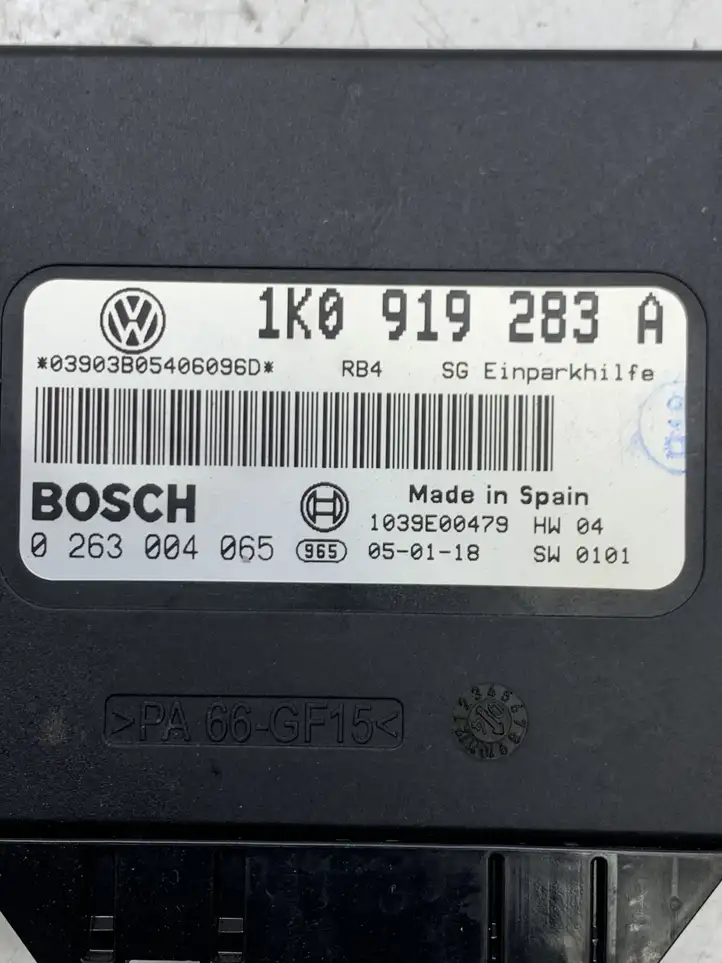 Volkswagen Golf Plus (2004 - 2008) 1K0919283A Блок управления парктрониками — фото 2