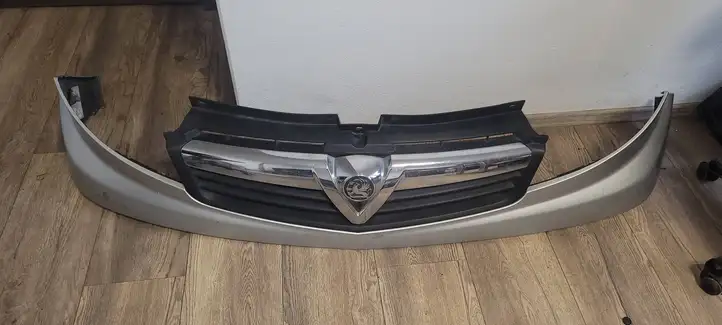 Opel Vivaro (2006 - 2014) 623100249R Верхняя решетка радиатора — фото 2