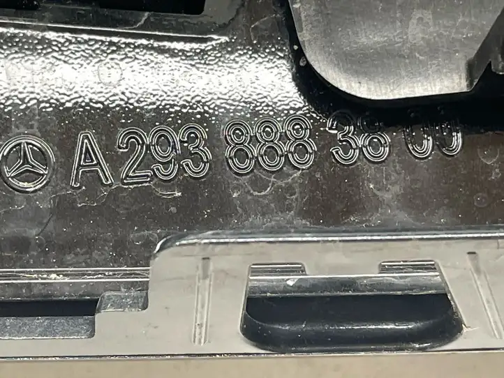 Mercedes-Benz EQC (2018 - ) A2938883500 Верхняя решетка радиатора — фото 5