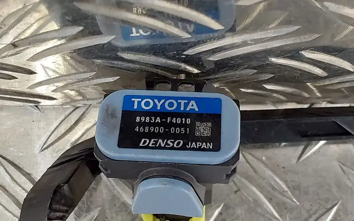 Toyota C-HR I (2016 - 2022) 82152F4300 Проводка передней двери — фото 4