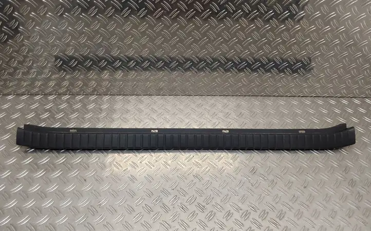 Toyota RAV 4 (XA30) (2006 - 2016) 5838742050 Отделка порога багажника — фото 1