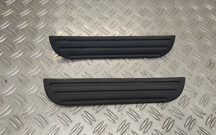Toyota RAV 4 (XA30) (2006 - 2016) 6791642030 Внутренняя отделка заднего порога — фото 1