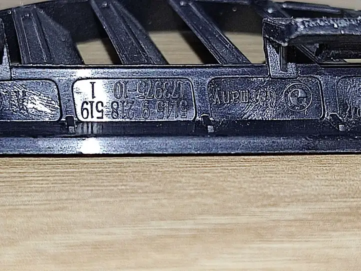 BMW 3 F30 F35 F31 (2012 - 2018) 9218519 Воздушная решетка панели — фото 4