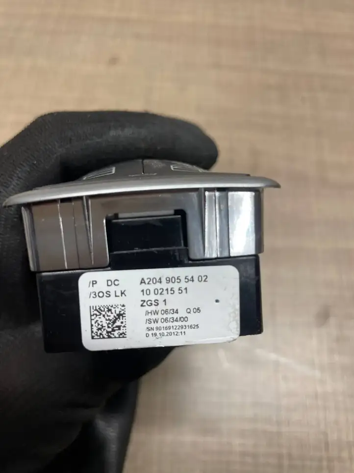 Mercedes-Benz C W204 (2007 - 2014) A2049055402 Блок кнопок стеклоподъемников — фото 3