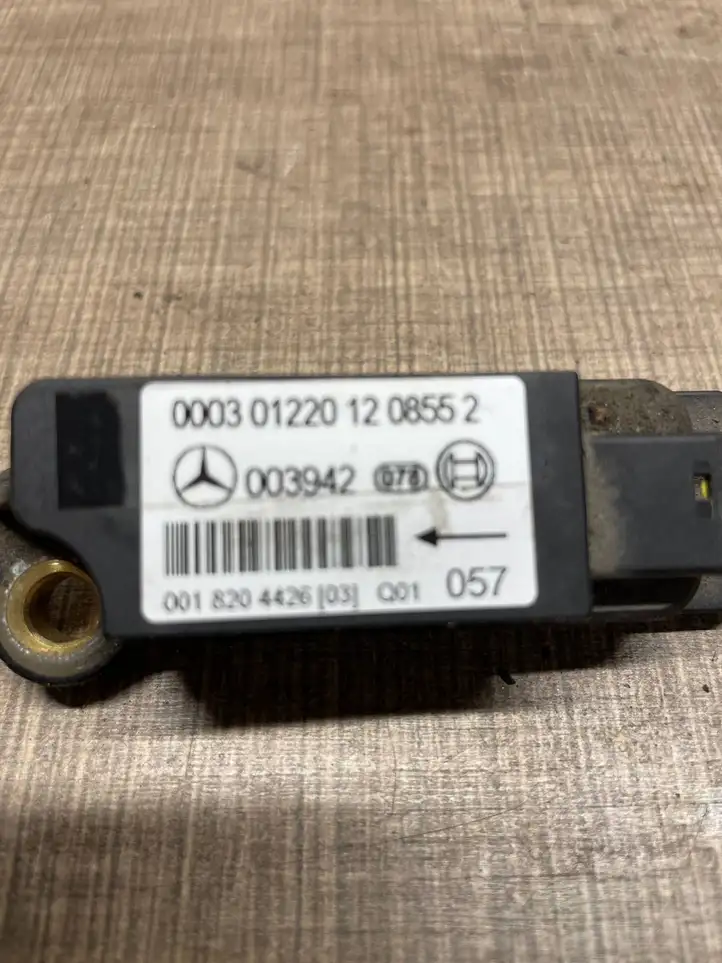 Mercedes-Benz C W203 (2000 - 2007) 0018204426 Датчик удара SRS — фото 3