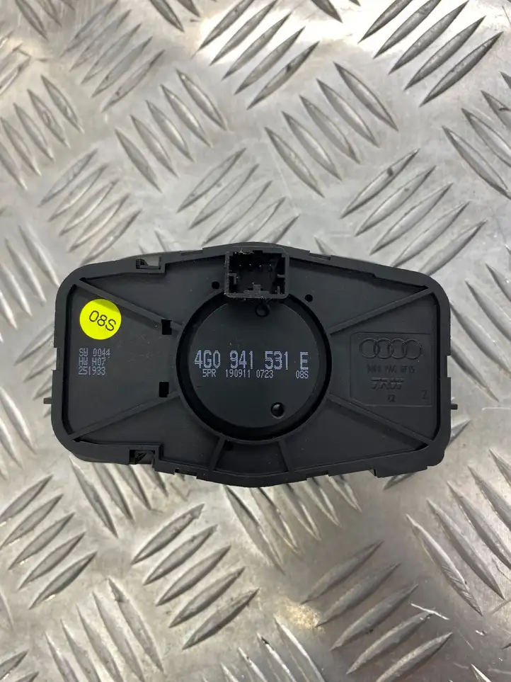Audi A6 C7 (2011 - 2014) 4G0941531E Включатель фонарей — фото 3