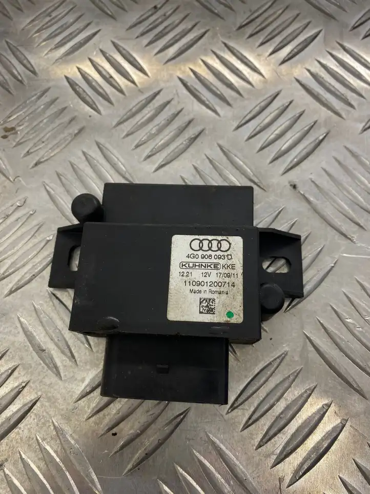 Audi A6 C7 (2011 - 2014) 4G0906093D Прочие блоки управления — фото 3