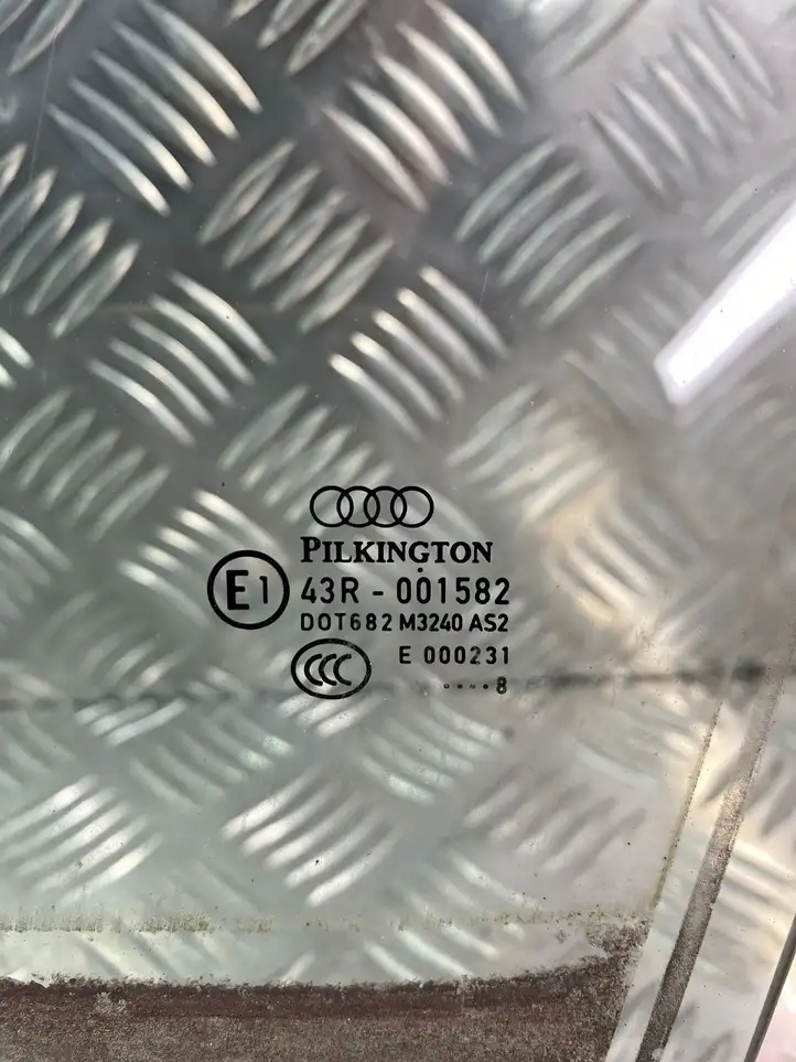 Audi Q7 4L (2005 - 2009) 43R001582 Стекло передней двери — фото 3